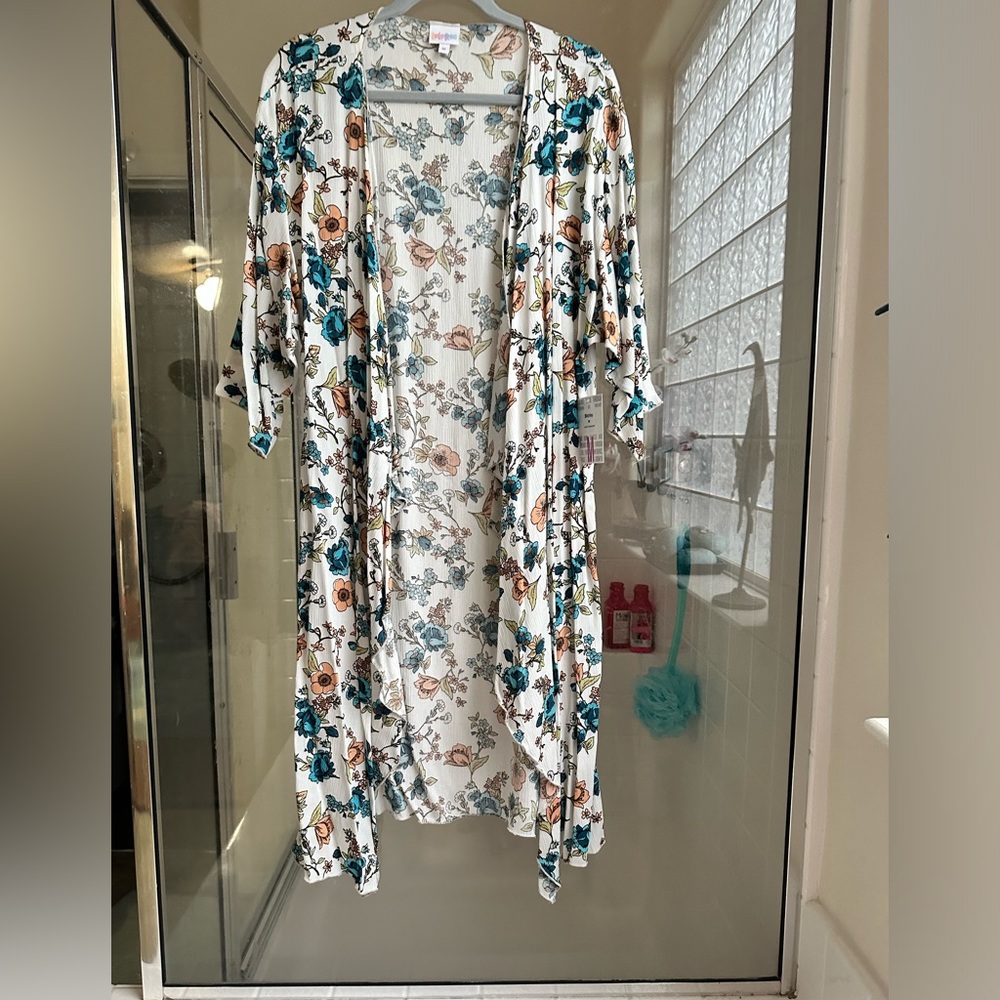LulaRoe Medium Shirley NWT